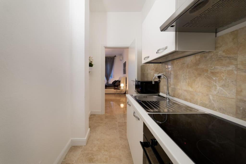 San Babila - Luxury Milanese Apartment 외부 사진
