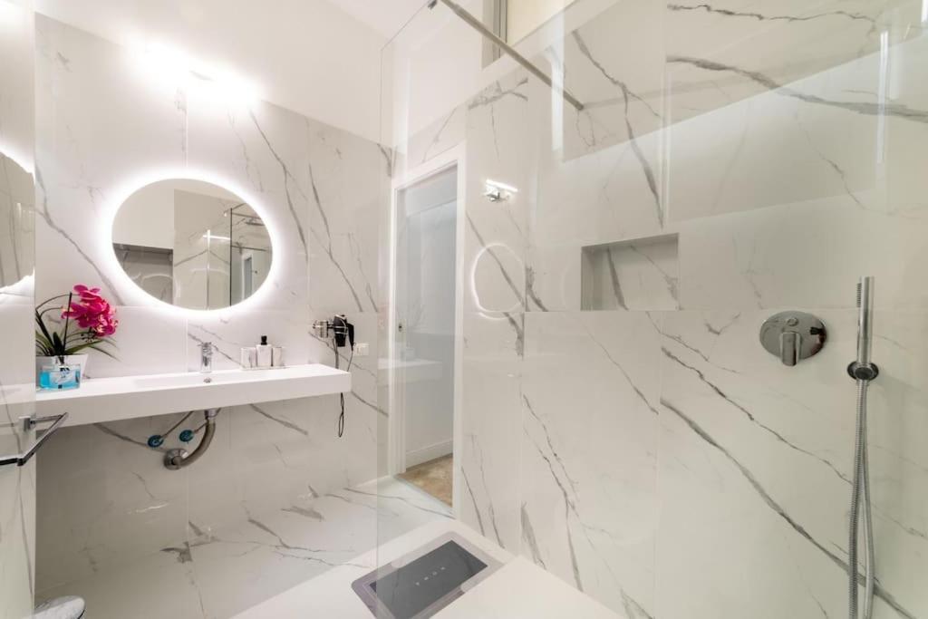 San Babila - Luxury Milanese Apartment 외부 사진